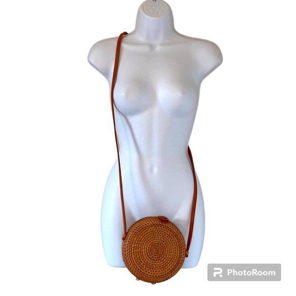 Rattan Circle Crossbody Bag Brown Wicker - Picture 3 of 12